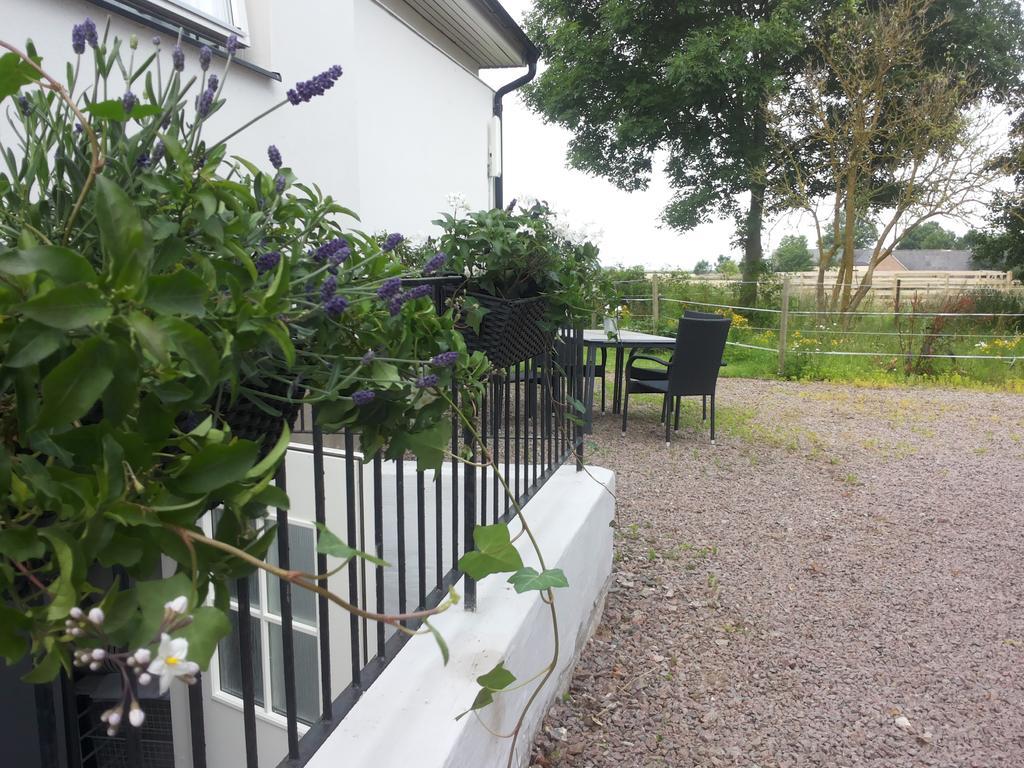 Laegenhet Lillisgarden Guest House Vallakra ภายนอก รูปภาพ